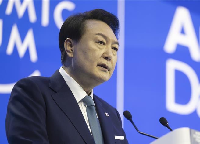 尹锡悦强调，北韩无核化是实现印太地区自由、和平、繁荣不可或缺的先决条件。（美联社）