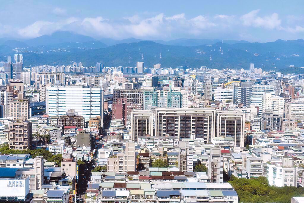 對於想買中古屋的民眾來說，屋齡通常是考量的重點之一。（示意圖／本報資料照片）