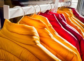 潮牌「羽絨外套600元有找」 全場嗨：不用代購了