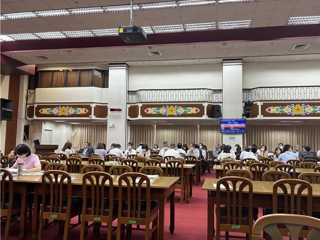 立法院财委会举行《财划法》公听会。(图／吴静君摄)