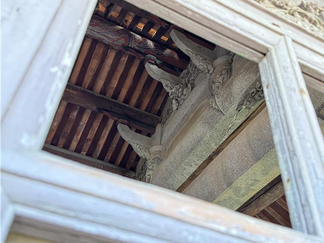 金门县定古蹟「永昌堂」是一栋侨匯建筑最盛期之洋楼建筑代表，结合南洋风格之装饰，构法、石作砖造、拼花。（于家麒摄）