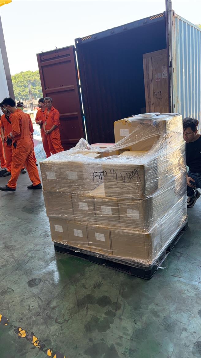 基隆地检署查获一起在货柜中夹藏二级毒品大麻的案件，并循线查缉5名犯嫌到案，7日将5名嫌犯提起公诉。（基隆地检署提供／张志康基隆传真）