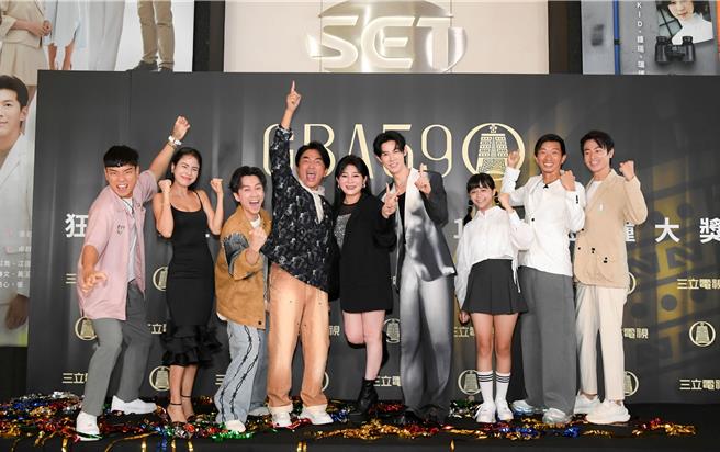 吴宗宪（左四）跟多位入围金钟的艺人出席三立分享会。（三立提供）