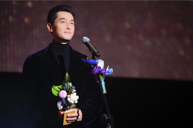 胡歌以《繁花》奪得「亞洲內容暨全球OTT大獎」最佳男主角。（澤東提供）
