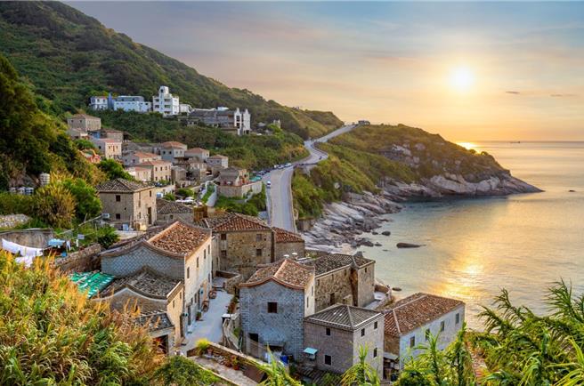 易飞旅游独家销售高雄往返马祖包机，并推出了多款配套行程，图为芹壁村。（易飞旅游提供）