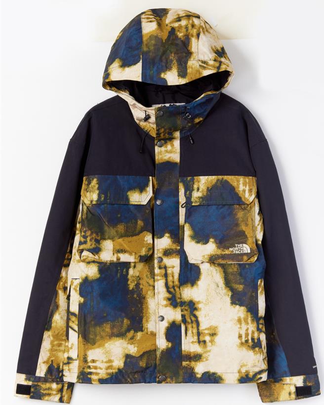 新光三越The North Face防泼水机能外套，推荐价3980元。（新光三越提供）
