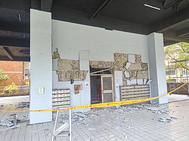 0403花莲大地震造成多处建物受损，桃园市内总计有70案列红黄单建筑，但目前仅19件申请，原6150万元灾害特别补助金还剩近5000万元，补助受理将到10月底截止。（建管处提供／蔡依珍桃园传真）