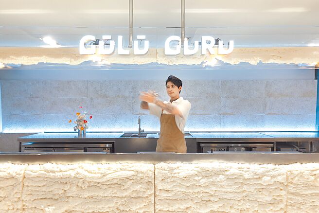 百货首发，新光三越台北信义新天地A9，GŪLŪ GURU时髦调酒实验室。（新光三越提供）喝酒勿开车