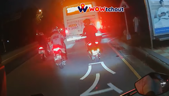 台中公車急切進站！騎士狂按喇叭憂「會越死越多人」 網掀論戰