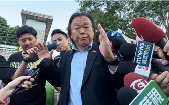 王世坚爆柯市长任内定期和大建商聚餐！曝「有问题的开端」