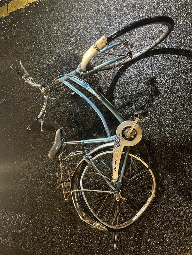 87岁郑姓脚踏车骑士逆向行经在环河快速道路遭撞击死亡。（民眾提供）