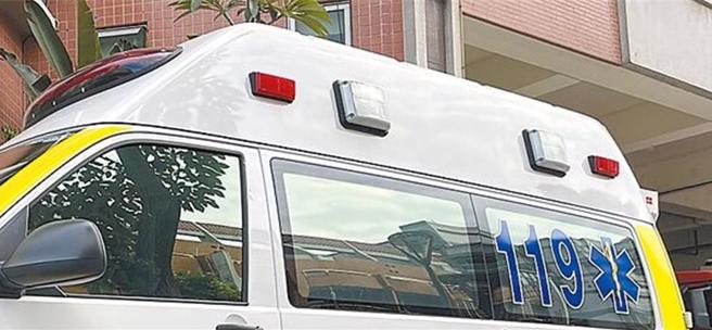 一名男子被发现陈尸在公园的老榕树上。（中时资料照）