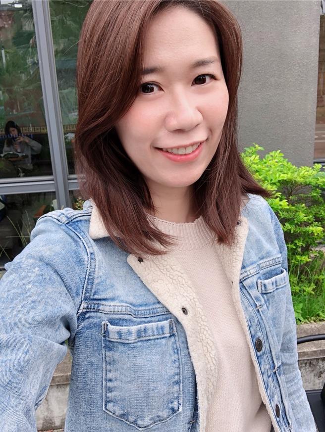 戴毓珊从文科生跨足科技业，勉励技职生不局限自己。(技专校院招生专业化总办公室提供)