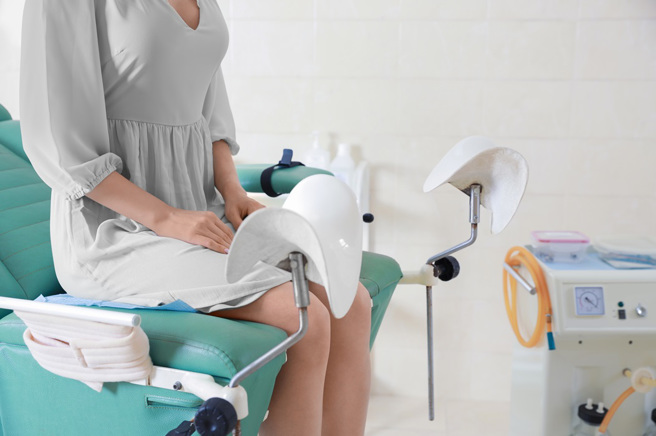 宏都拉斯一名女子因為下體搔癢難耐而就醫，醫生檢查後，發現她的陰道中竟有一隻死蟑螂。（示意圖：Shutterstock／達志）