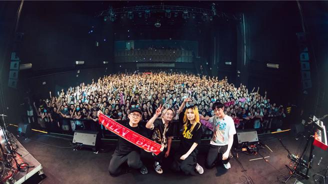 Tizzy Bac出道25週年來足跡遍布全世界。（相信音樂提供）