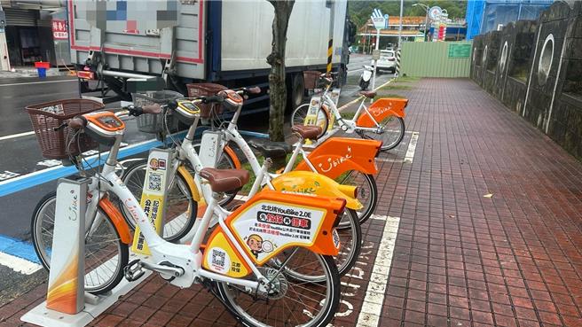 坪林幅員遼闊且地勢陡峭，新北市議員黃心華就擔憂僅靠現有的6輛YouBike2.0E難以滿足民眾需求。（賀培晏攝）