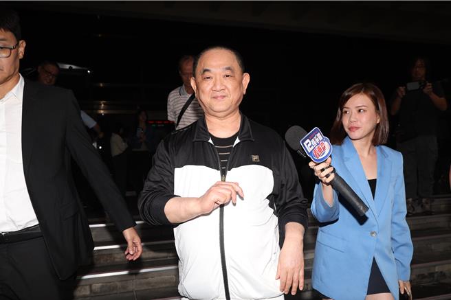 陈盈助离开北检（邓博仁摄）