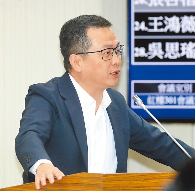 國民黨立委羅智強7日在立法院司法及法制委員會質詢時聲明，不滿大法官實質廢死判決，不會配合修法。（劉宗龍攝）