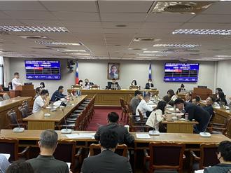 揭充斥綠民代樁腳「一片綠油油」  在野修法刪原民會委員薪水　