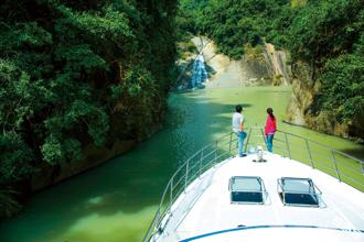 曾文水库限定游程 赏鹰、听音乐、品嚐在地美食