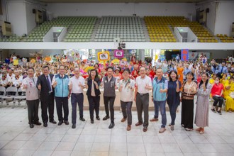 「第8屆銀髮擂台show」嘉藥攜手社區推動健康老化