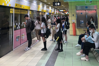 環狀線轉轍器故障影響800人 新北捷運公司：3周完成全線檢查