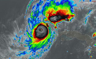佛州百萬大撤離 5級颶風米爾頓太空照曝光 網嚇壞：根本怪獸