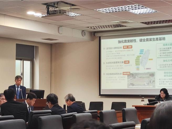 立法院9日邀请农业部部长陈骏季业务报告。（林良齐摄）