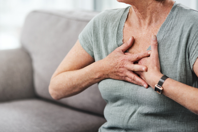 腹部肥胖、久坐不动，都会增加罹患肺腺癌等肺癌风险。（示意图，Shutterstock／达志）