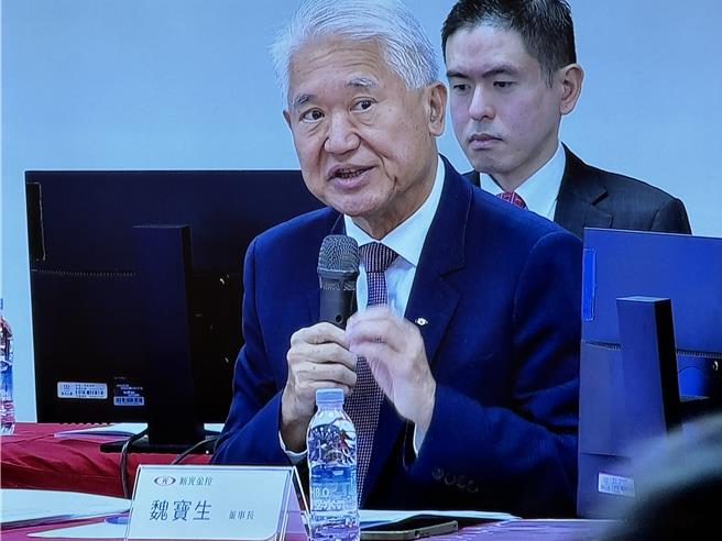 新新併拚過關，新光金股東臨時會出席踴躍，董事長魏寶生致上十二萬分謝意。(洪凱音攝影／洪凱音台北傳真)
