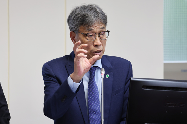 立法院9日邀請農業部部長陳駿季業務報告。（林良齊攝）