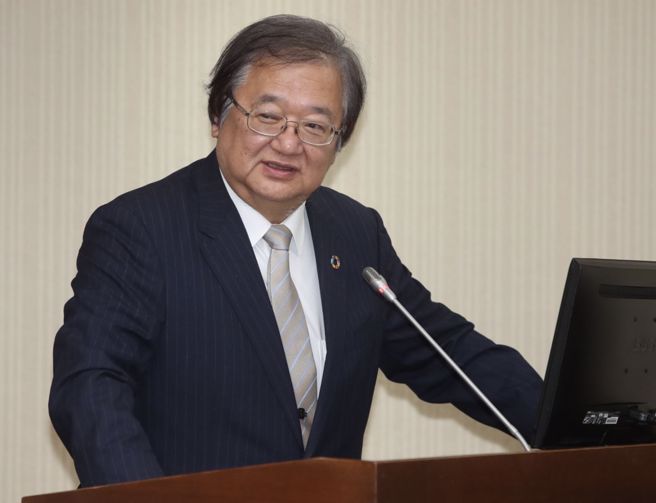 卫生福利部长邱泰源9日前往立法院备询。（陈君玮摄）