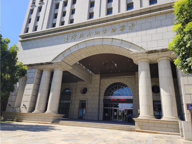 36歲林姓男子今年1月7日受卓姓女子所託，到1間婚宴會館，確認鄭姓前男友是否結婚。林男稱是鄭男親友，不但沒包紅包，還入席吃了排翅、龍蝦。但因為座位不足才被發現，桃園地檢署依詐欺罪嫌起訴。（賴佑維攝）