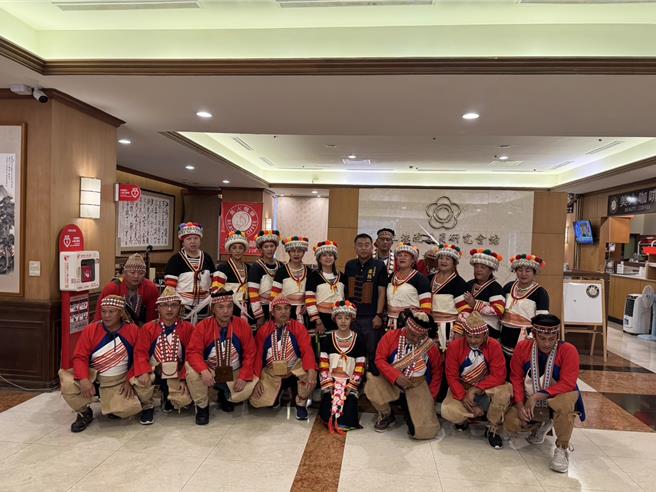 国民党原民立委卢县一今也举行记者会，替台湾卡那卡那富族发声，直言族人所共同推荐的候选人，最终未能被原⺠会选任。（卢县一办公室提供／陈薏云台北传真）