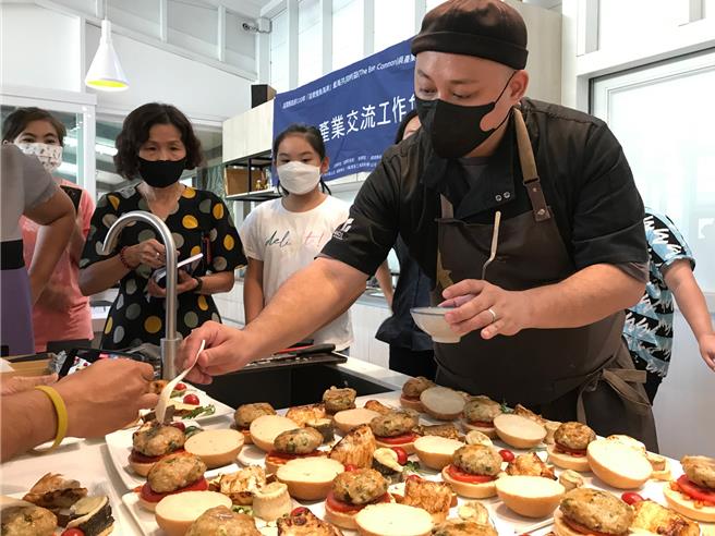 苗栗縣自2020年正式成為慢食組織的一員，秉持「藍色海洋、藍色教育、傳統漁法、藍色組織、藍色旅遊」五大核心理念，積極推動苗栗慢魚海岸。（苗栗縣政府提供／謝明俊苗栗傳真）