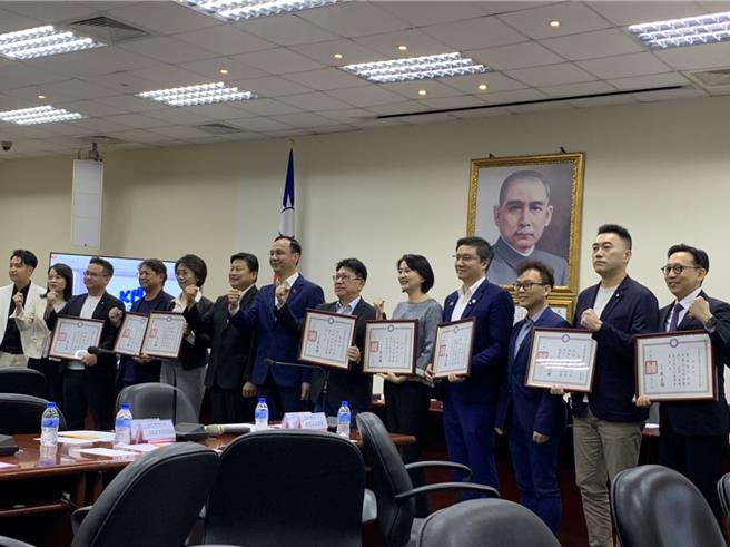 国民党今举行立法院第11届第2会期党团干部布达授证典礼。（张薷摄）