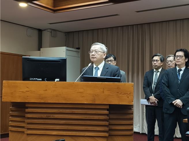 國科會主委吳誠文於今（9）日赴立法院教文會備詢並進行業務報告。（李侑珊攝）
