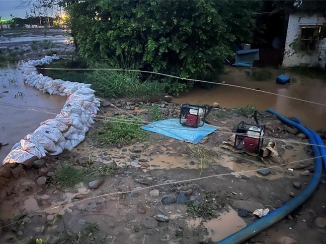 桃园市政府航空城工程处召开桃园航空城区段徵收廉政平台繫会报，回应有关安置街廓土方回填、工区较低洼地区的民眾房屋发生淹水情形相关问题。（桃园市航空城工程处提供／廖姮玥桃园传真）