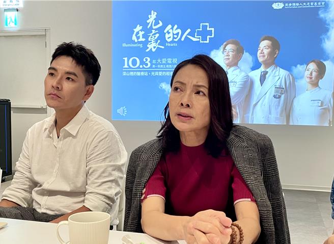 柯淑勤被问汪建民癌逝，表情沈重。（林淑娟摄）