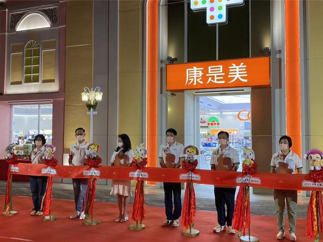 罗智先：大陆救市对民生产业影响不大，统一持续按步就班。图／李丽满