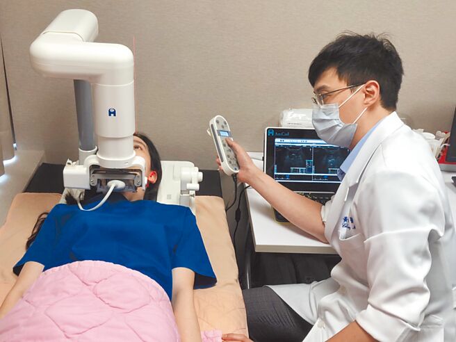 台灣睡眠呼吸中止科技業者如專攻檢測診斷的安克生醫，10分鐘快篩，成功外銷美泰韓。圖／業者提供