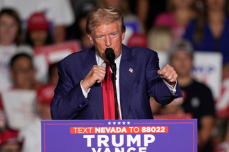 川普批中偷走美國人工作 代言聖經卻曝「陸製」利潤驚人