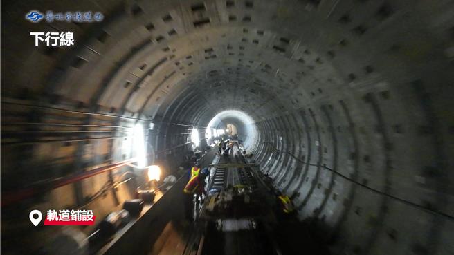 号称史上最具挑战性的捷运信义线东延段工程，为让民眾了解施工现况，台北市捷运工程局特别拍摄影片，揭开捷运隧道中「尾轨」的神秘面纱。（北市捷运局提供／丁上程台北传真）
