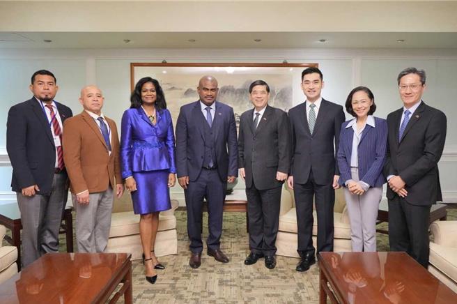 貝里斯副總理海德訪團一行日前抵台參加我國國慶相關活動。（外交部提供）