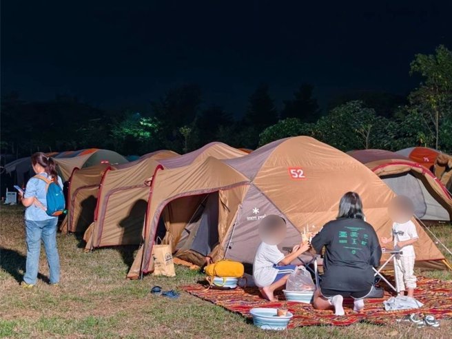 彰化縣田中鎮公所舉辦「國慶夜宿暨健行」活動，參加民眾在國慶日前一晚於田中高鐵廊道露營夜宿。（田中鎮公所提供／孫英哲彰化傳真）