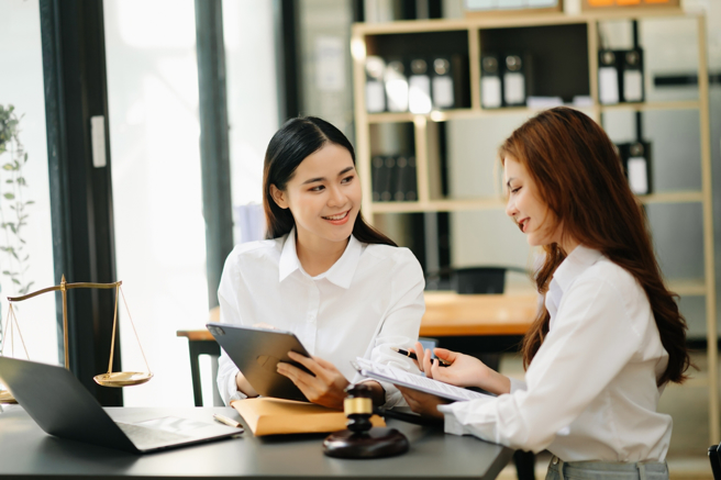 獅子、射手、天秤、巨蟹4星座總是吸引別人的關注，甚至會讓人自願伸出援手。（示意圖：Shutterstock／達志）