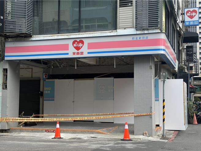 前金区超商仍在整修当中。（洪靖宜摄）