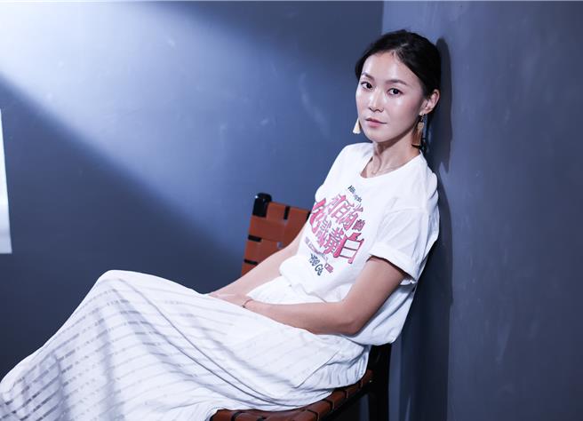 锺瑶对于「倒数第二个女朋友」封号不生气。（陈俊吉摄）