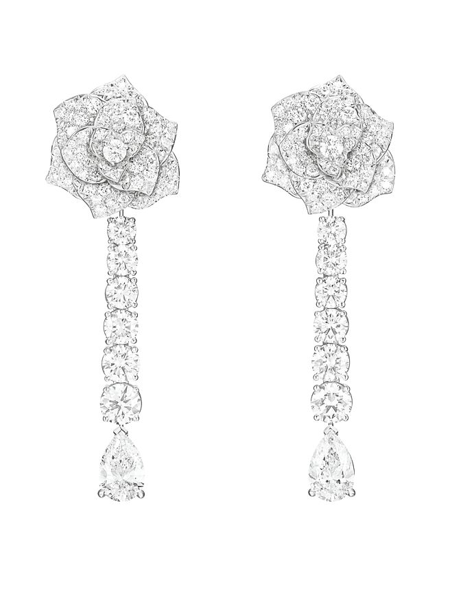 伯爵Rose顶级珠宝系列白金钻石耳环，487万元。（PIAGET提供）
