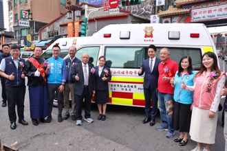 松山慈祐宮再獻愛心！捐救護車守護市民 蔣萬安：功德無量